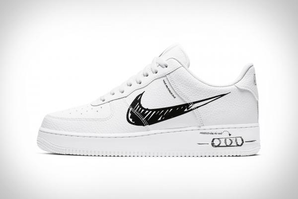NIKE AIR FORCE 1